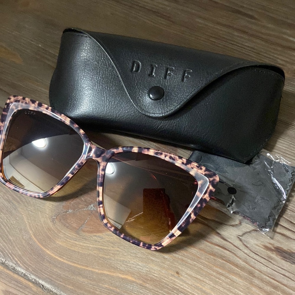 Diff Becky 2 LT-BG30 sunglasses Tortoise